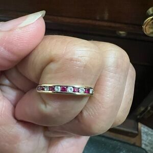 Vintage Ruby and Diamond ring . yellow gold. Size: 7